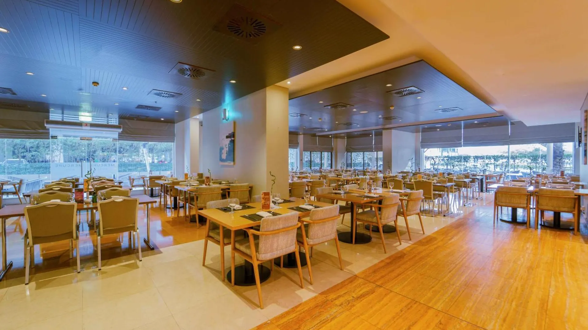 ****  Mercure Dubai Barsha Heights Hotel Suites And Apartments Emiratos Árabes Unidos