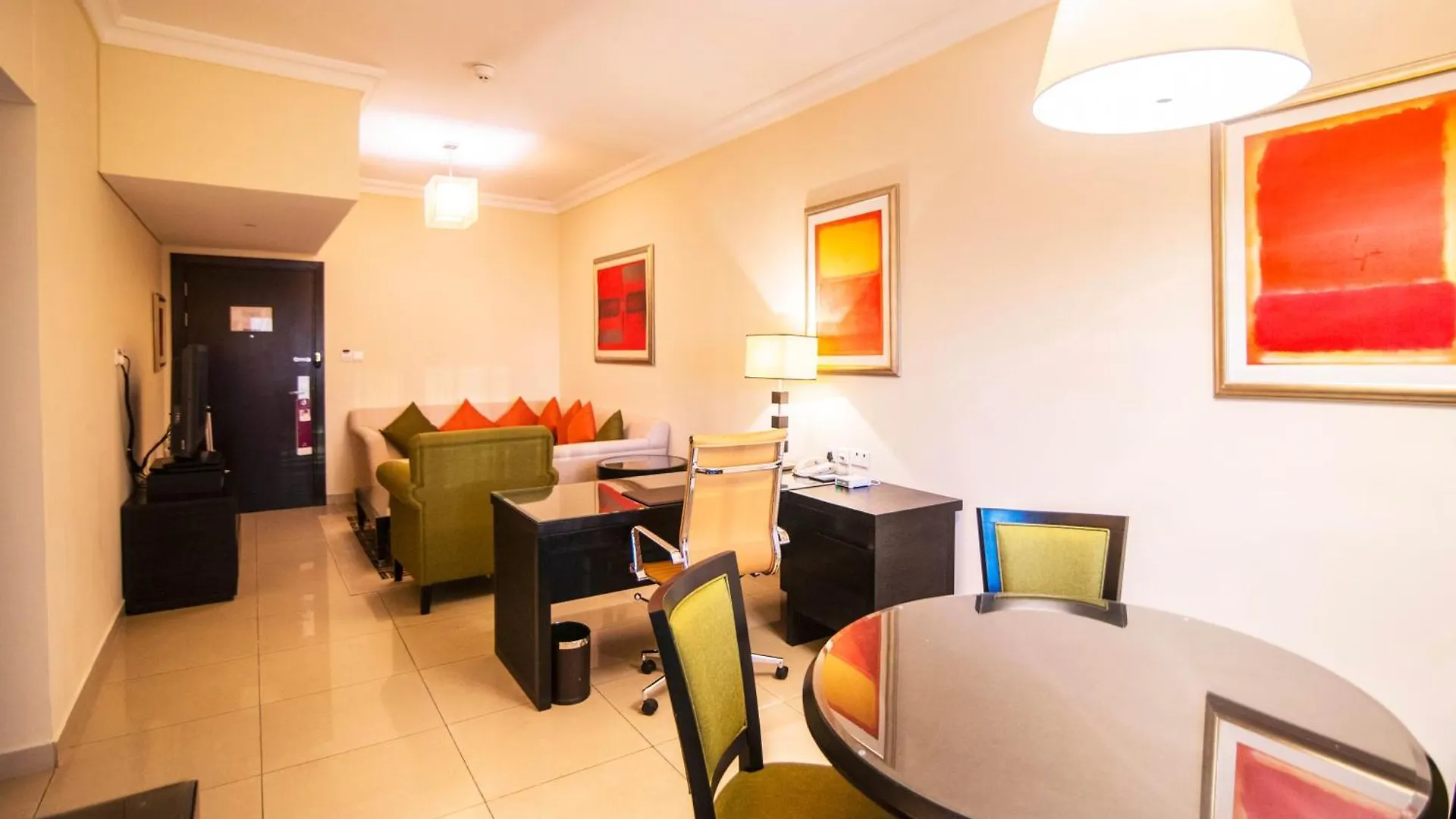 Mercure Dubai Barsha Heights Hotel Suites And Apartments