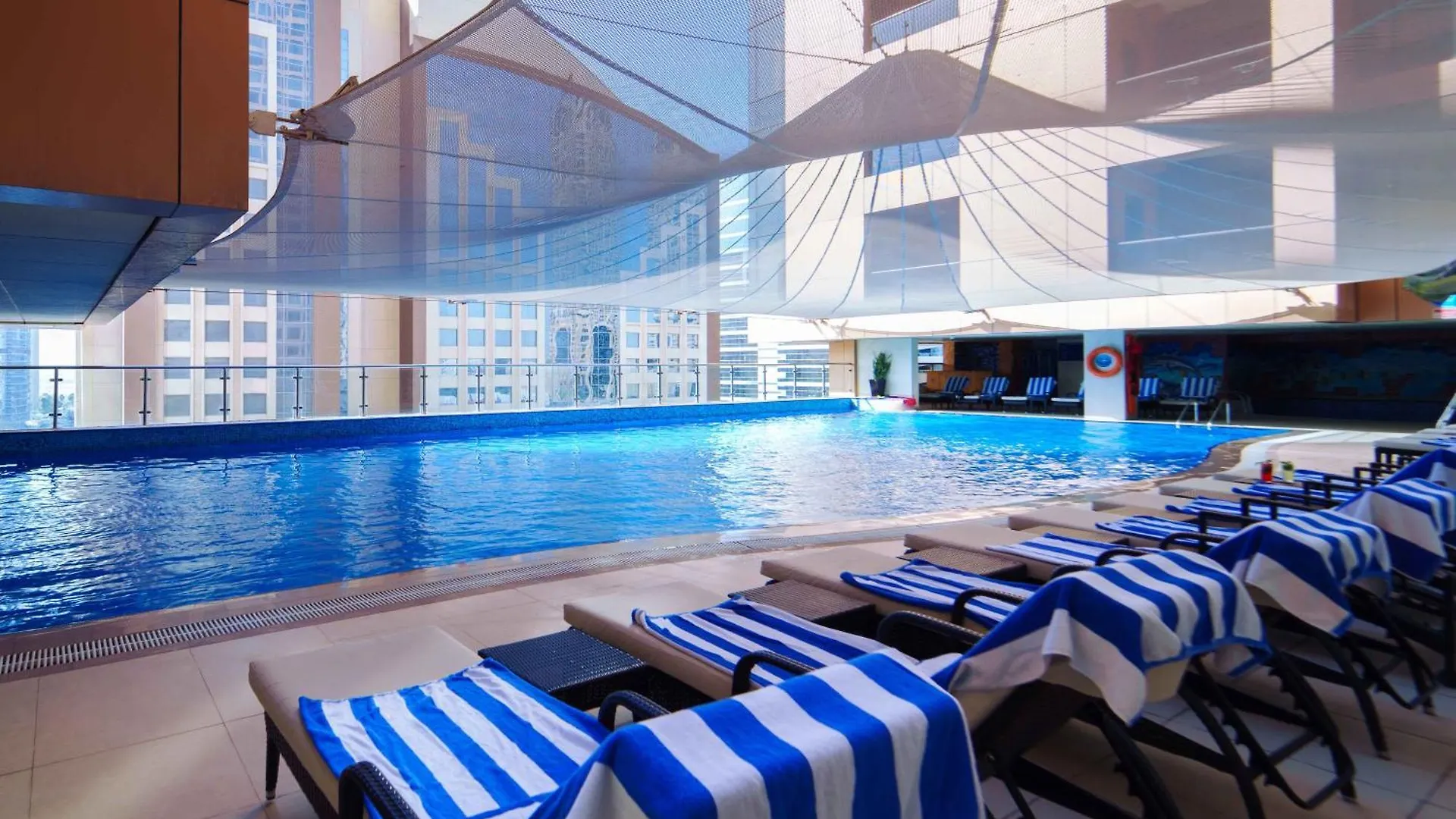 Mercure Dubai Barsha Heights Hotel Suites And Apartments