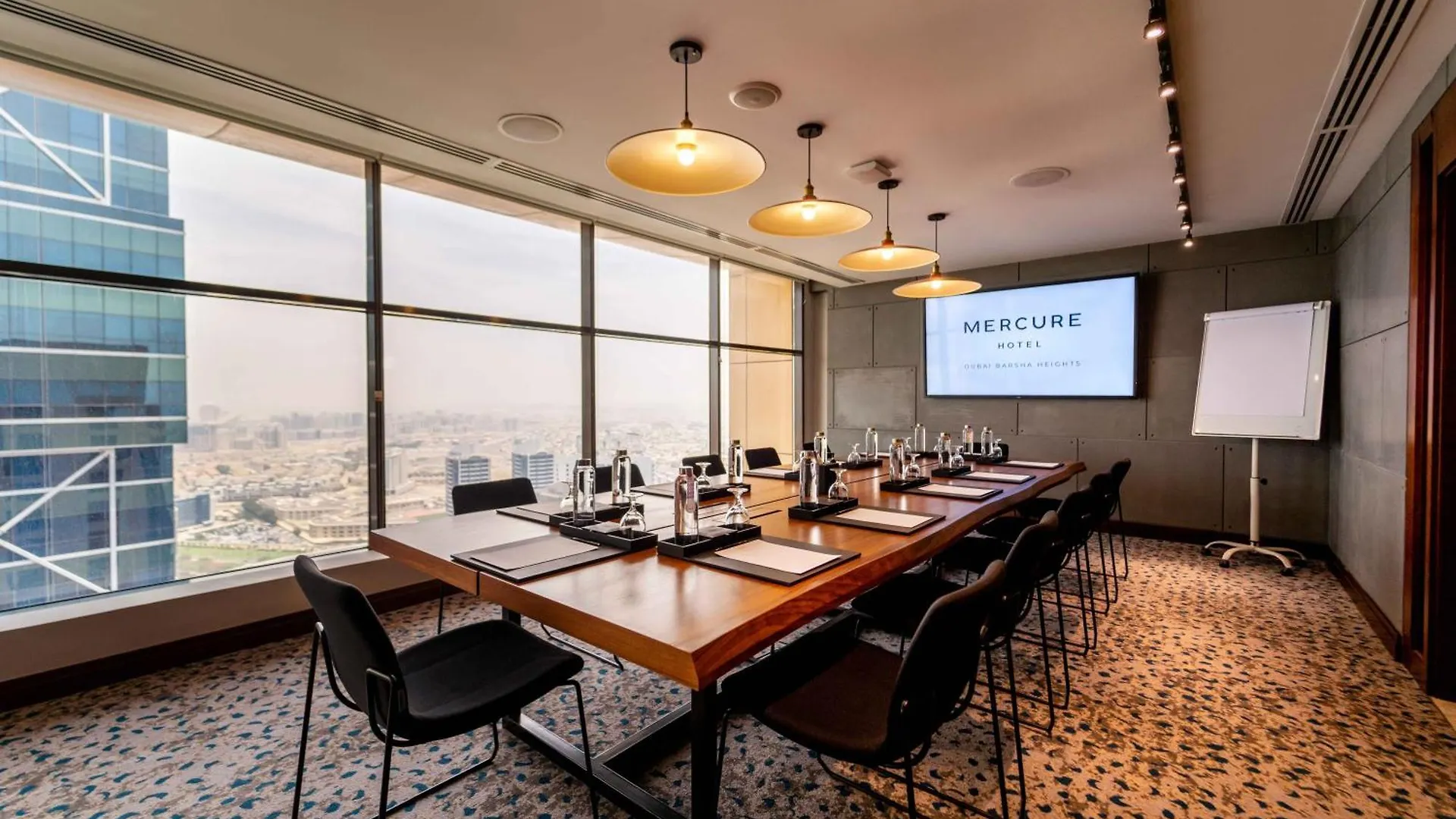 Mercure Dubai Barsha Heights Hotel Suites And Apartments