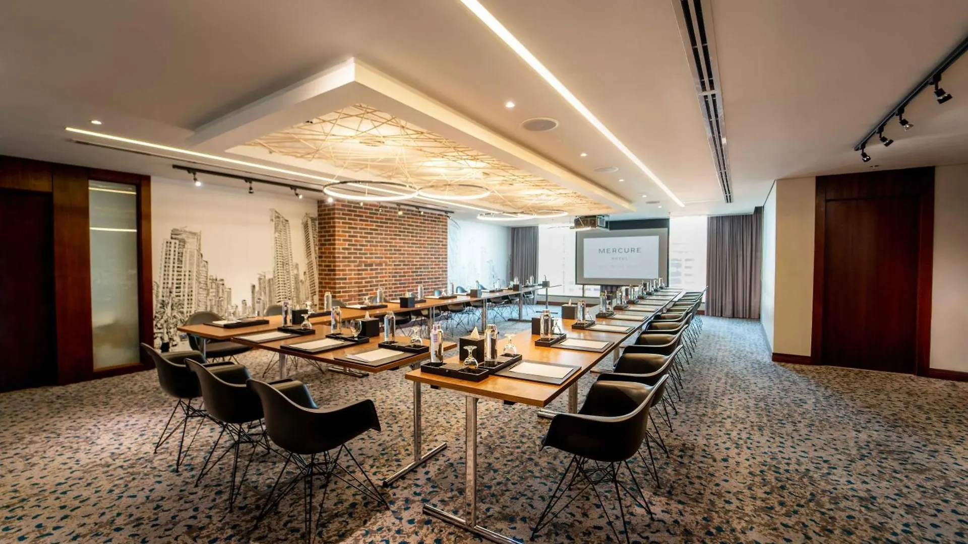 Mercure Dubai Barsha Heights Hotel Suites And Apartments