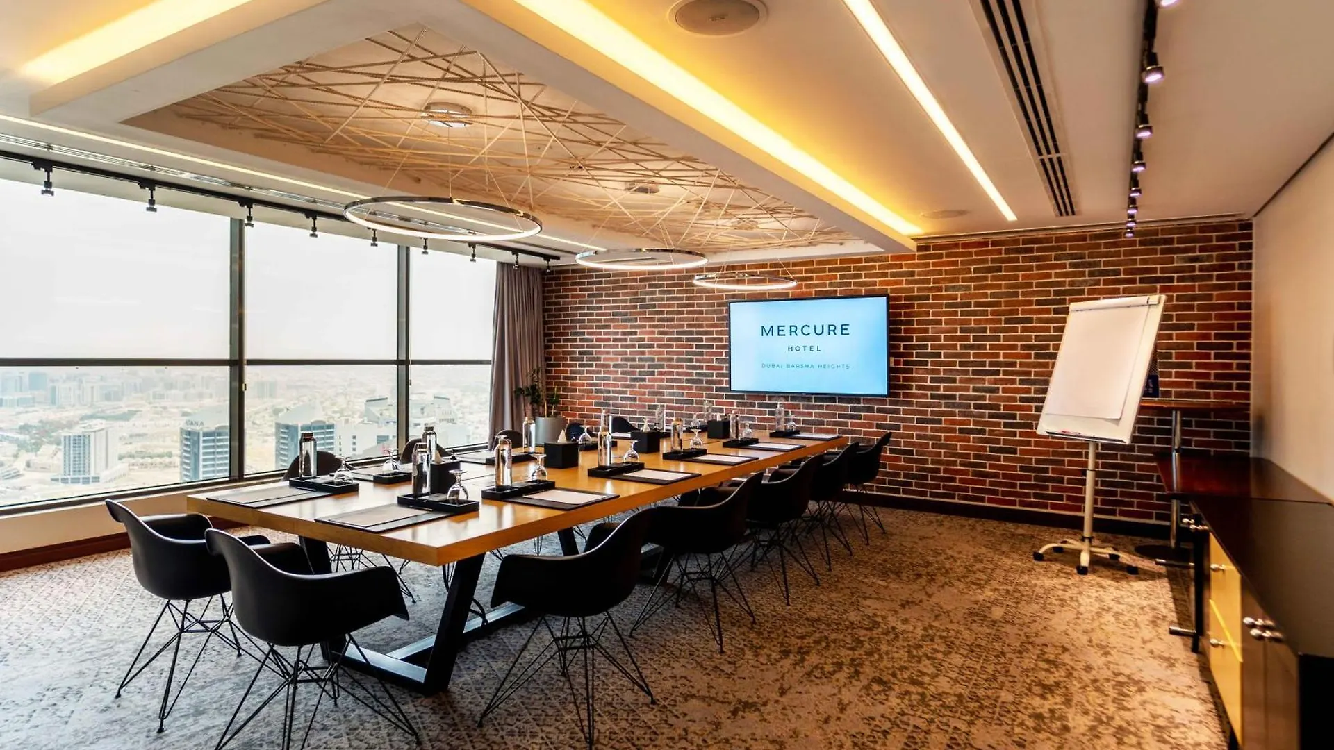 Mercure Dubai Barsha Heights Hotel Suites And Apartments