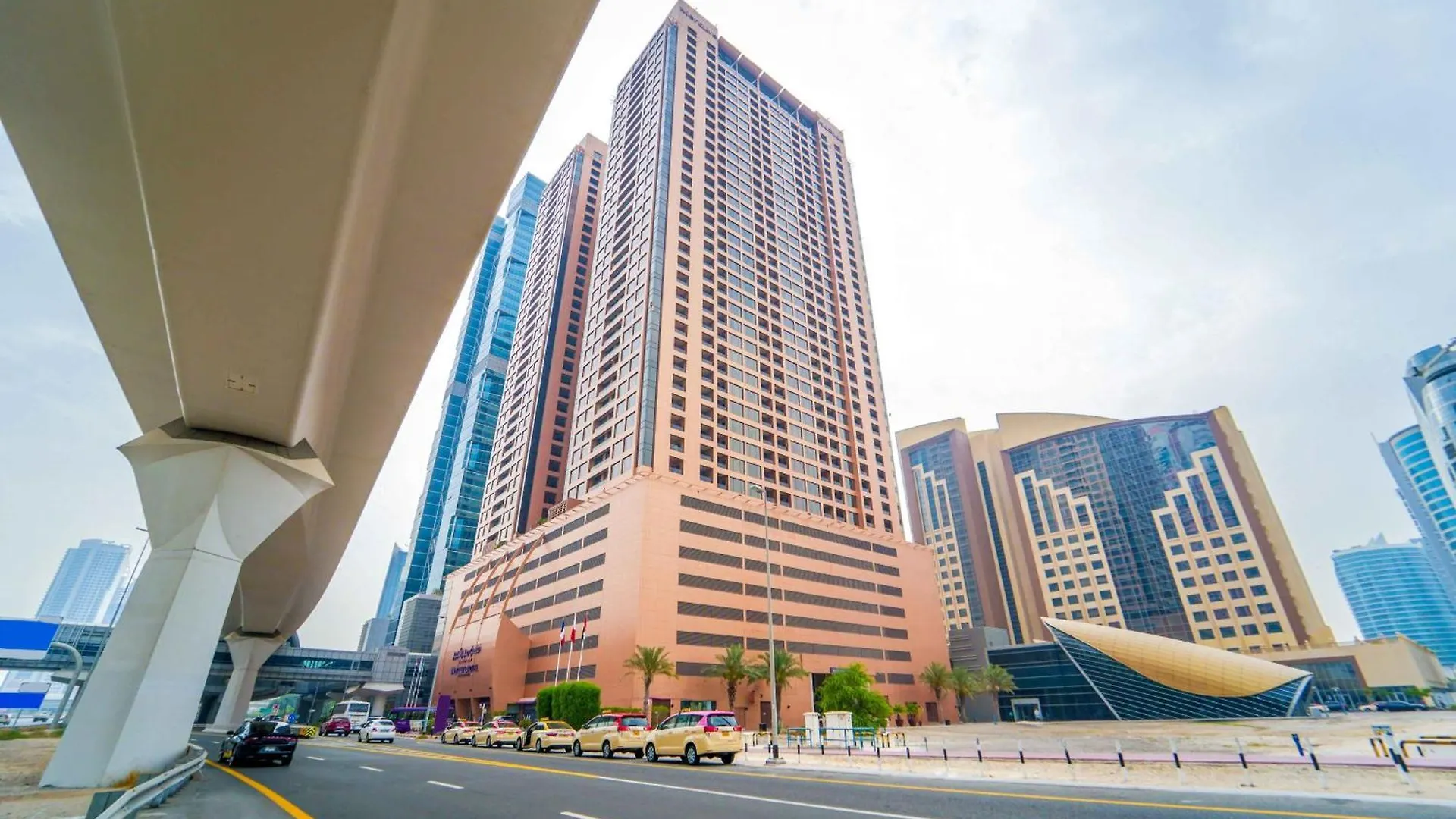 Mercure Dubai Barsha Heights Hotel Suites And Apartments