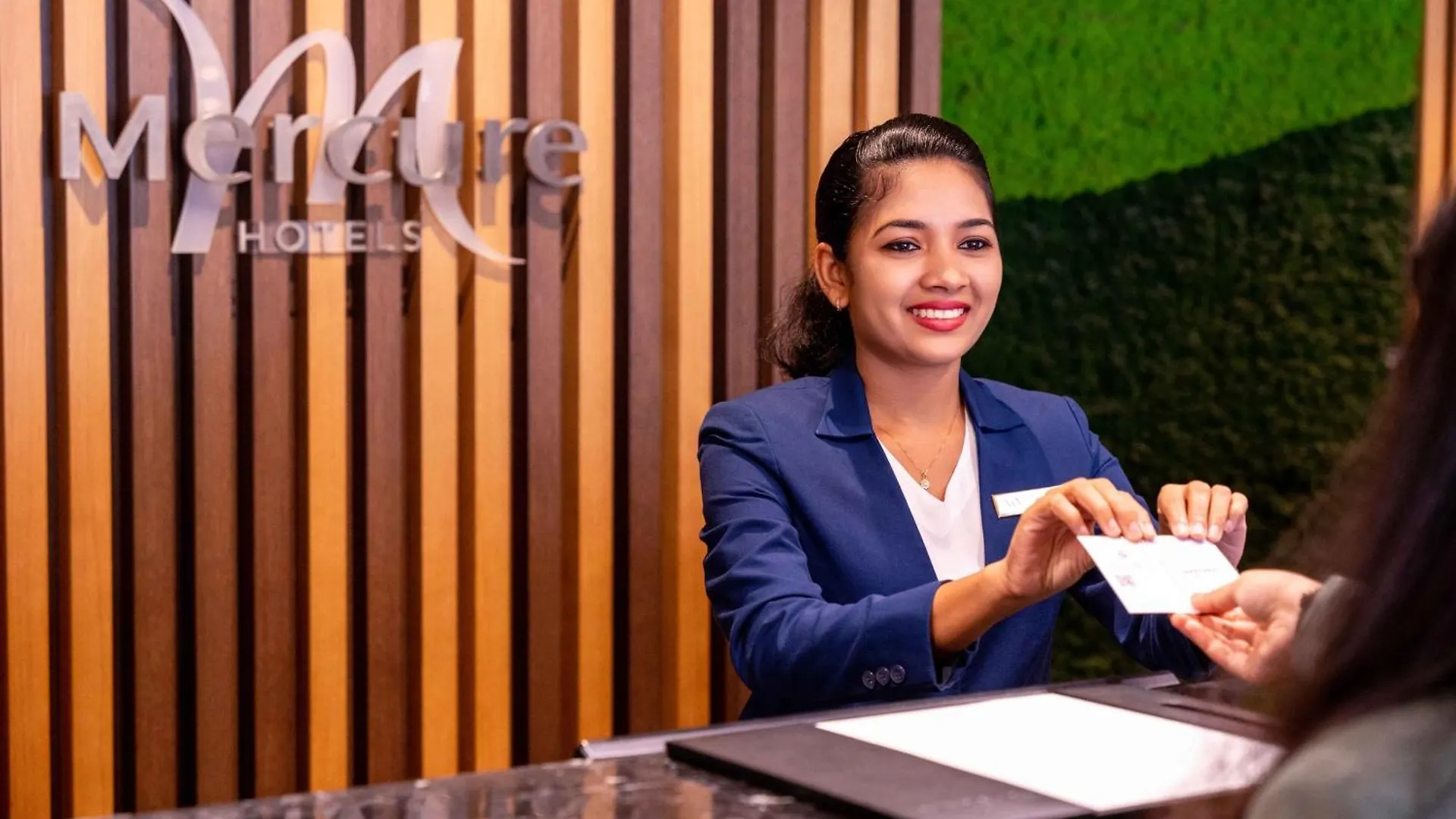 Mercure Dubai Barsha Heights Hotel Suites And Apartments
