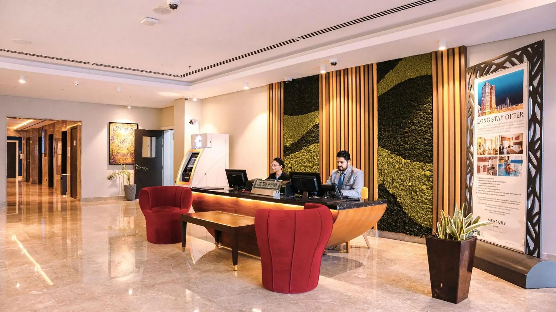 Mercure Dubai Barsha Heights Hotel Suites And Apartments
