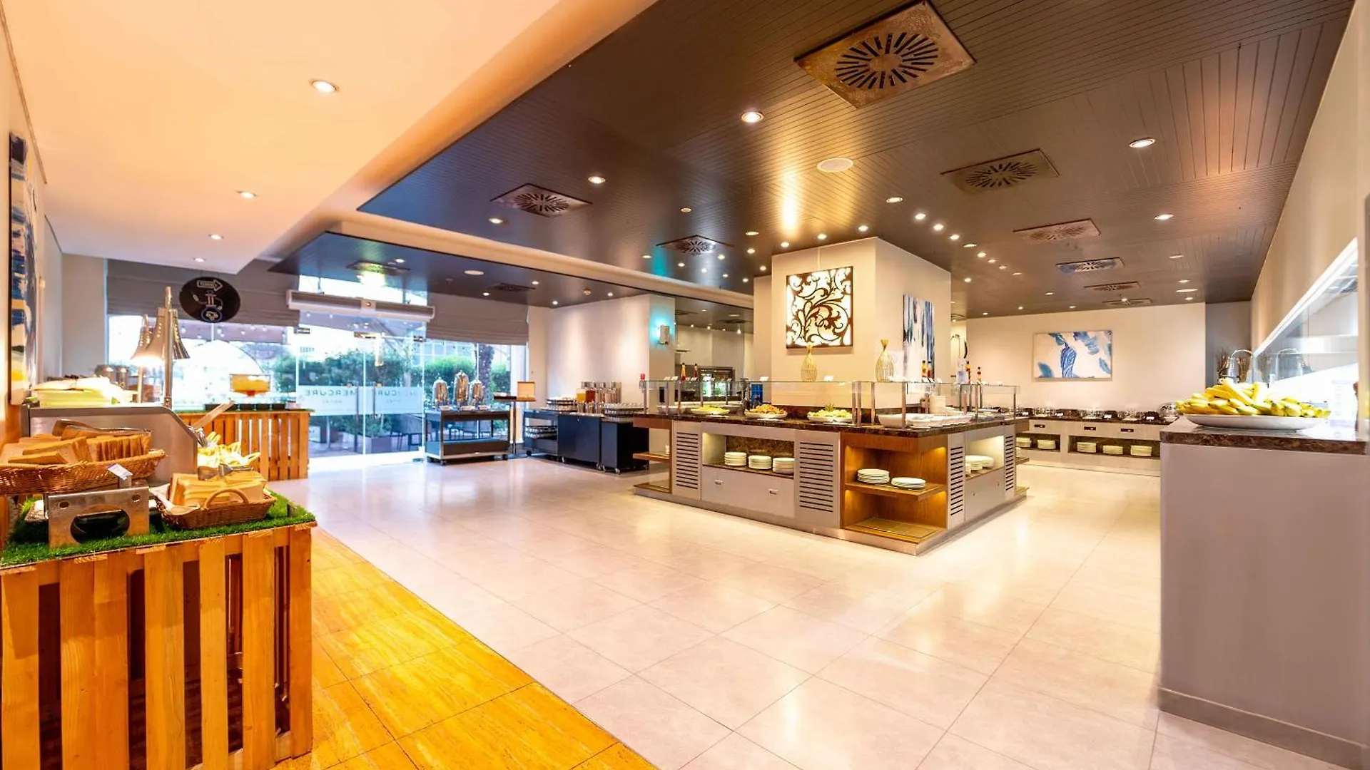 Mercure Dubai Barsha Heights Hotel Suites And Apartments