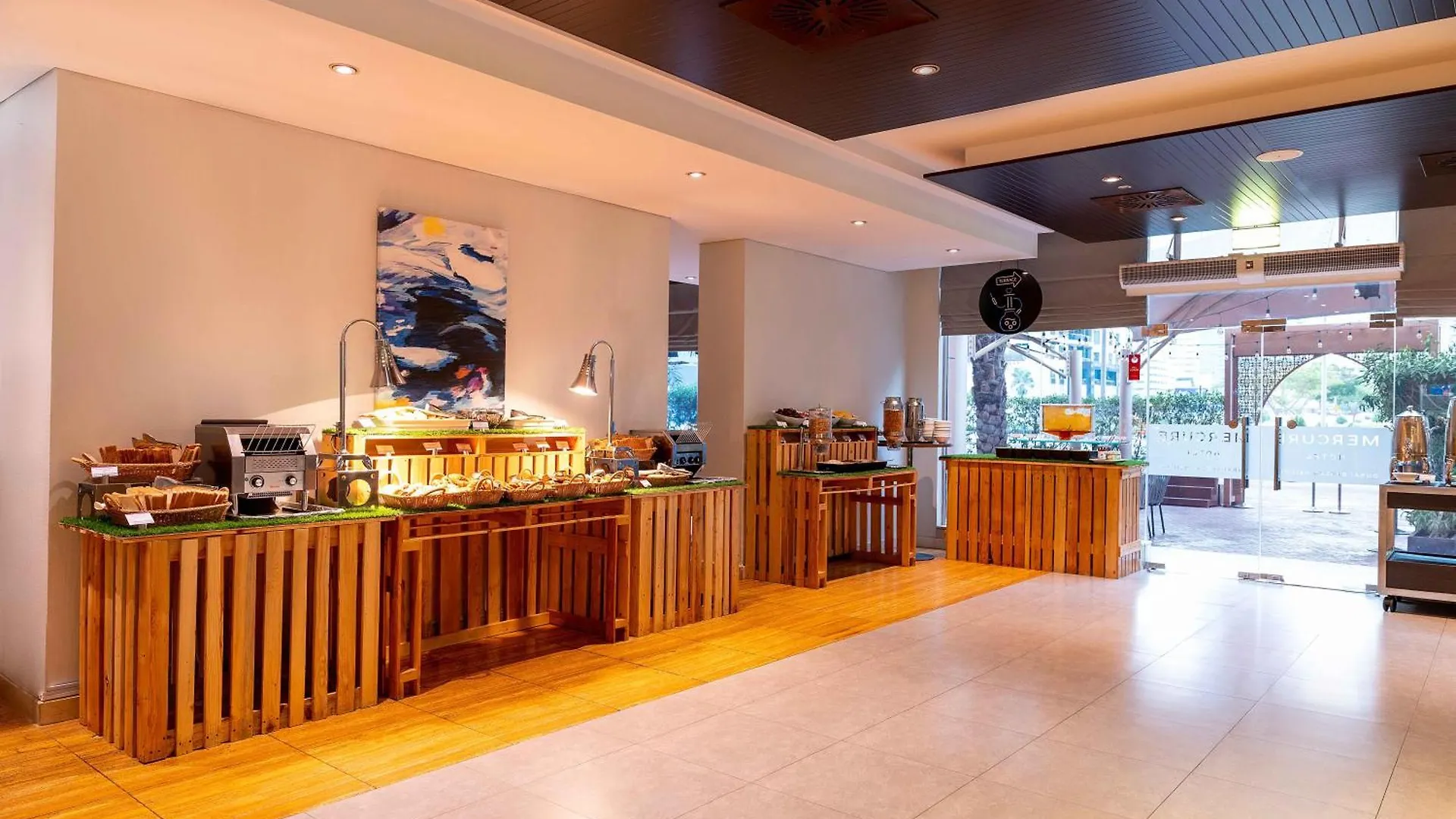 Mercure Dubai Barsha Heights Hotel Suites And Apartments