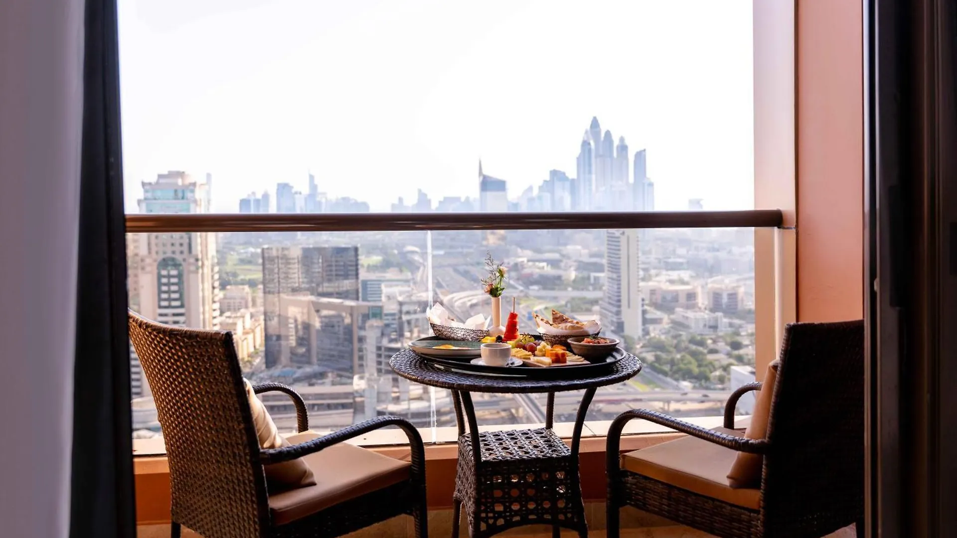 Mercure Dubai Barsha Heights Hotel Suites And Apartments