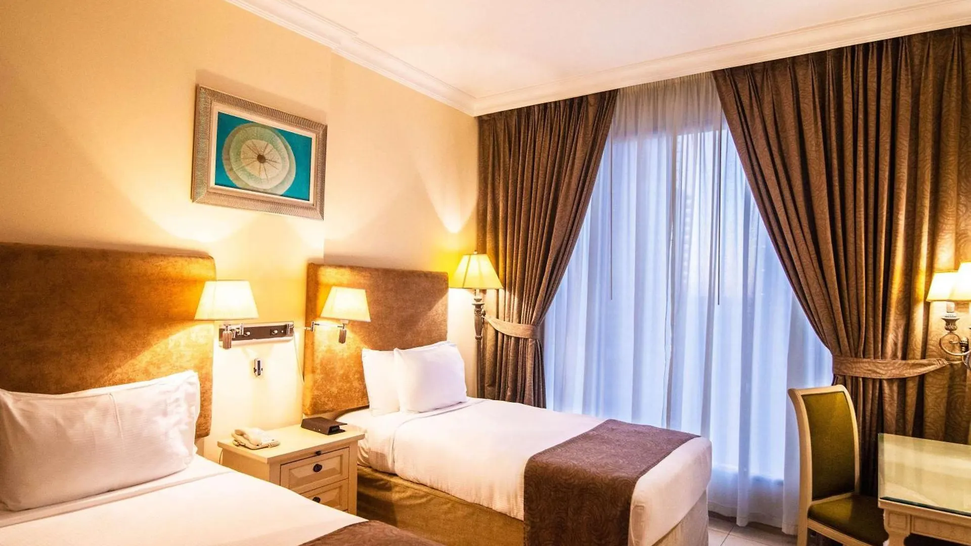 Mercure Dubai Barsha Heights Hotel Suites And Apartments