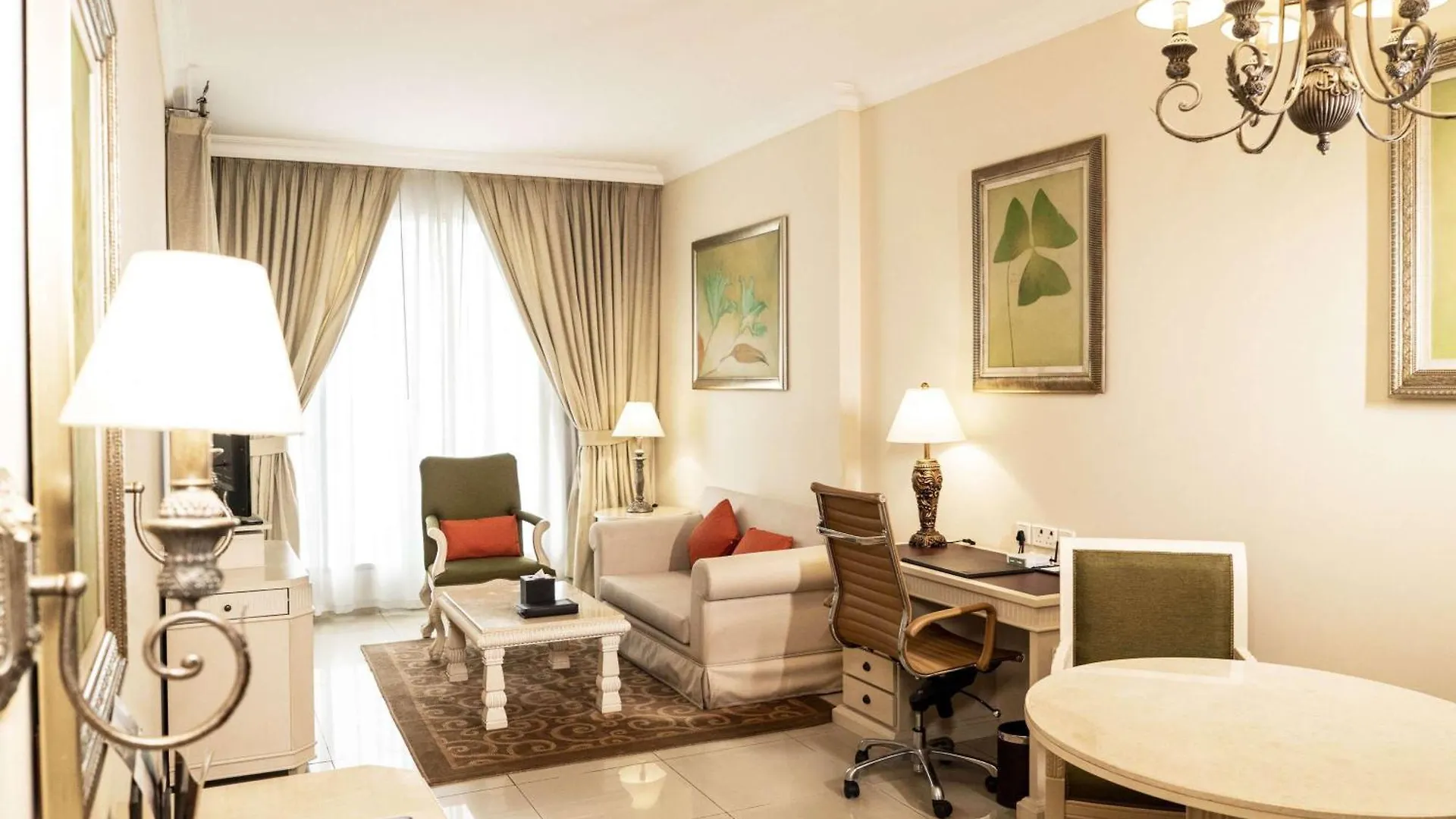 Mercure Dubai Barsha Heights Hotel Suites And Apartments 4*,  United Arab Emirates