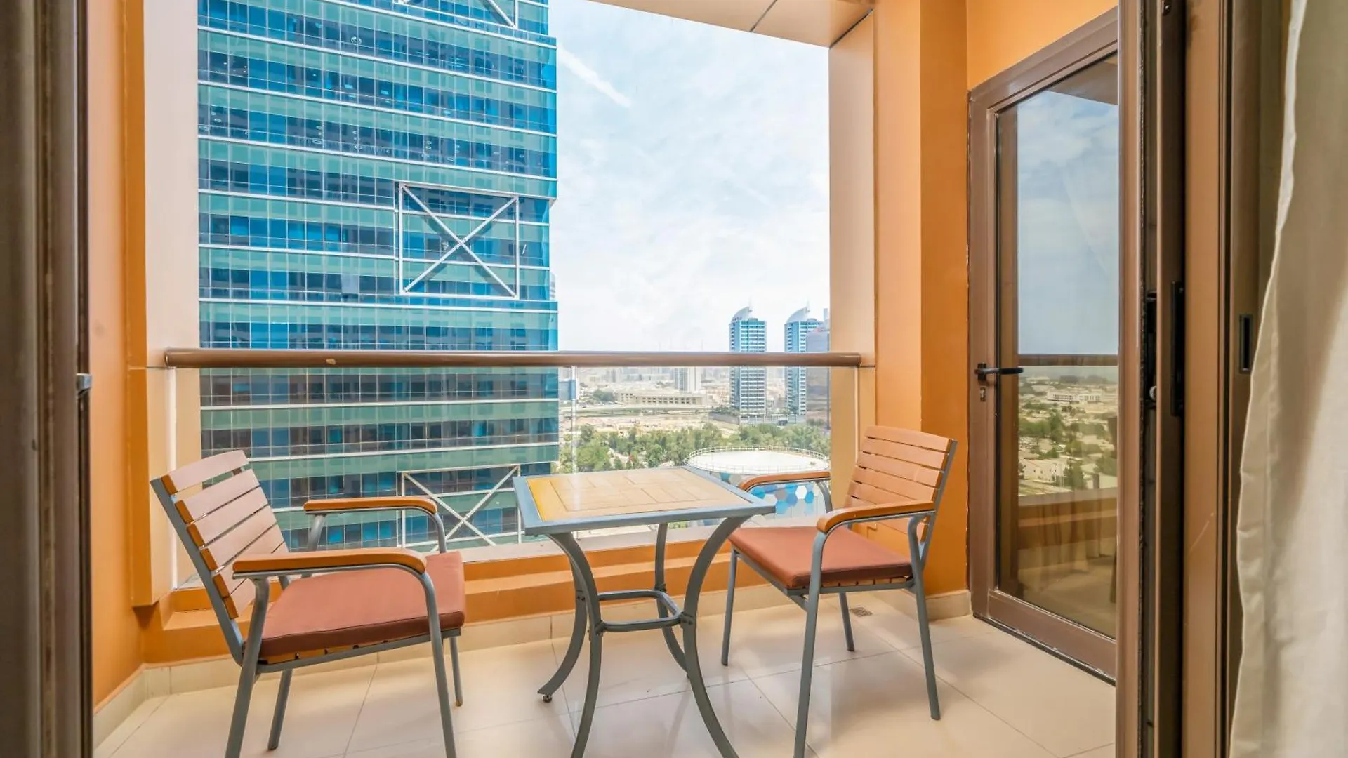 Mercure Dubai Barsha Heights Hotel Suites And Apartments