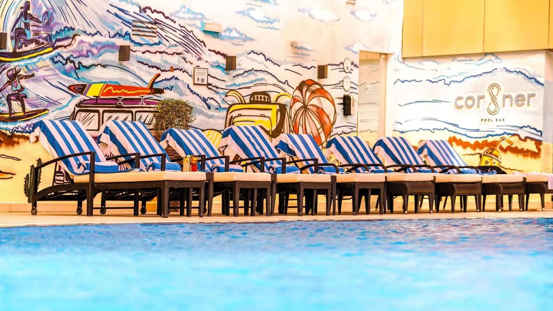 Mercure Dubai Barsha Heights Hotel Suites And Apartments 4*,