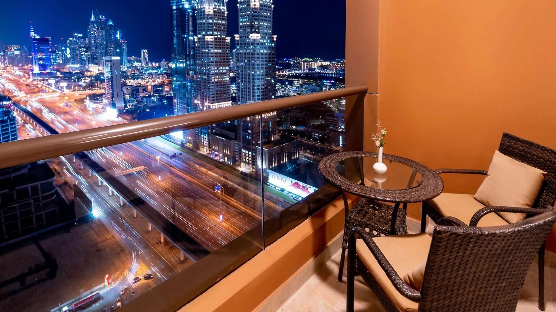 Mercure Dubai Barsha Heights Hotel Suites And Apartments